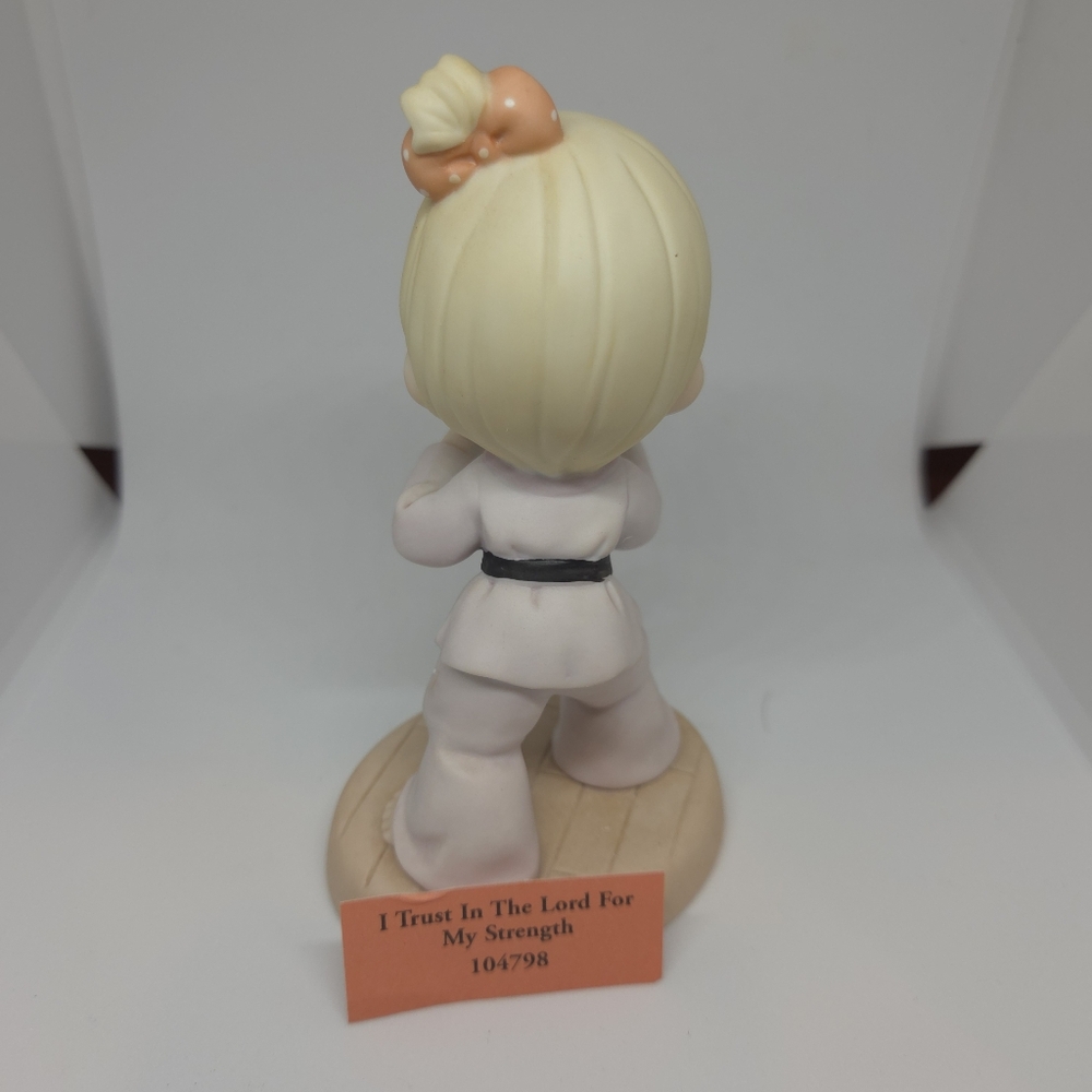 Precious Moments "I Trust in the Lord for My Strength" Item #104787 - Picture 4 of 5